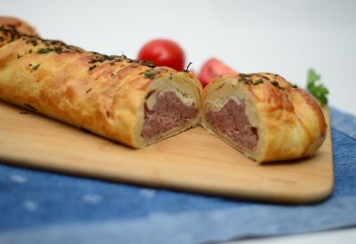 Pão folhado recheado - Frango & Cia